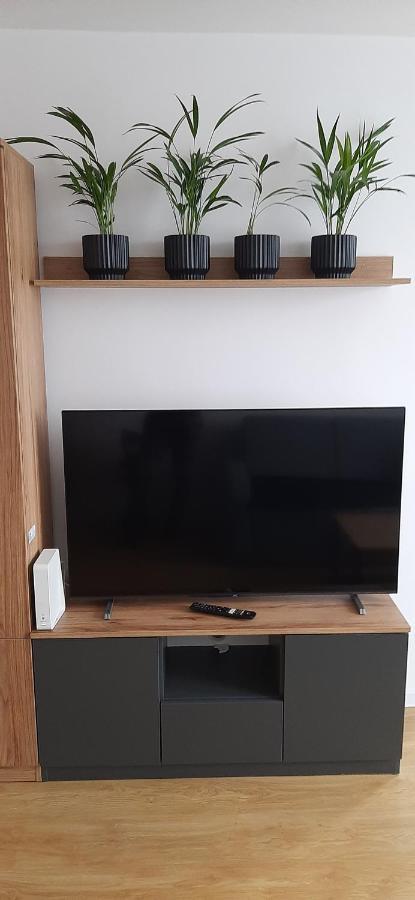 Kawalerka 28M Salon Z Kuchnia Centrum נובי סאוז' מראה חיצוני תמונה